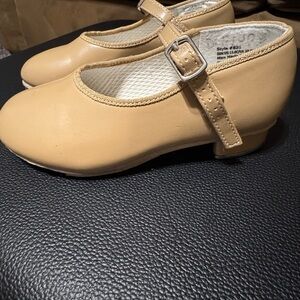 Girls Tap Shoes with Buckle Strap-Tan/Nude
